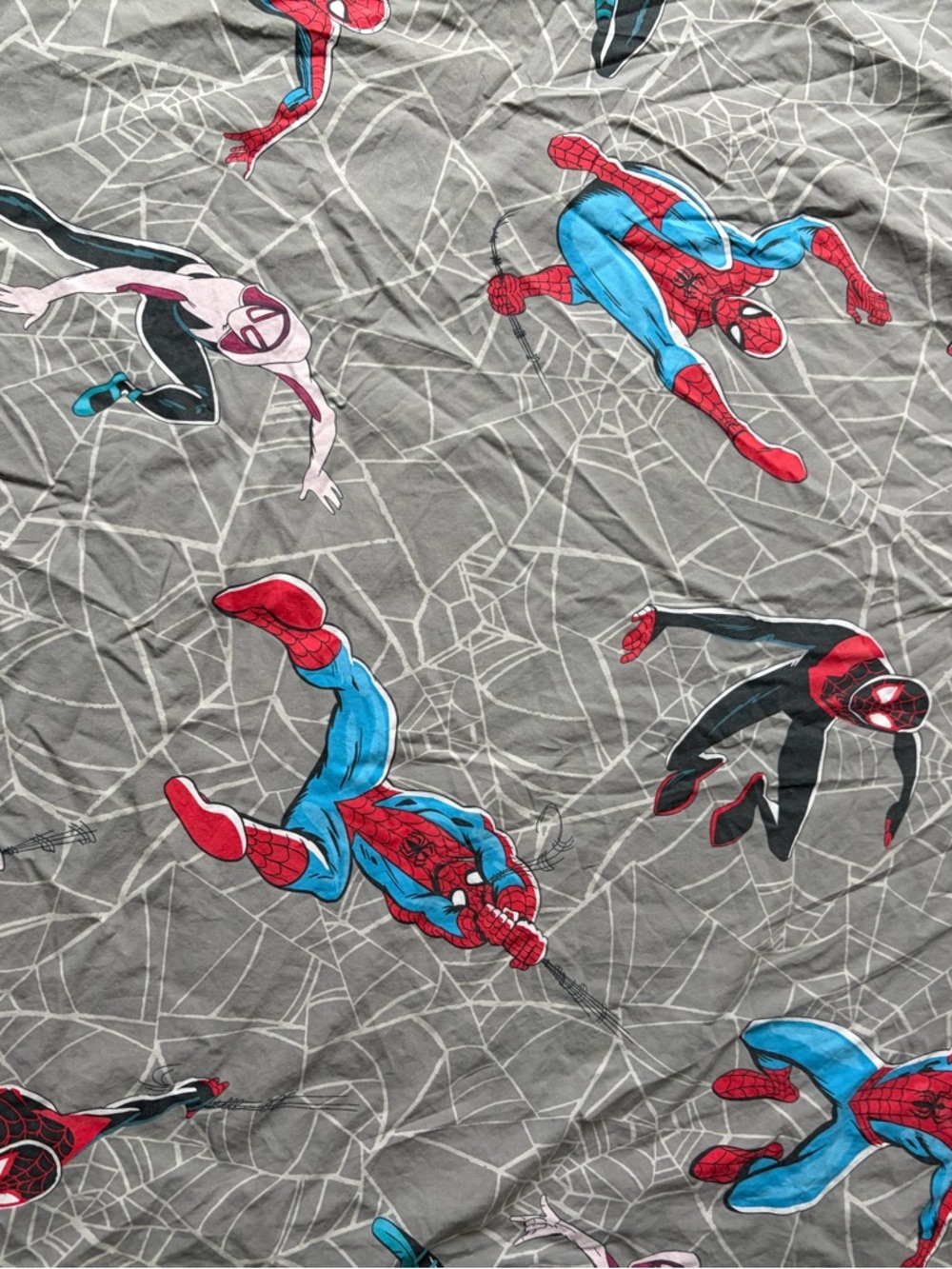 Pottery Barn Kids Marvel Spider-Man Gray Twin Duvet Cover and Pillow Sham - Picture 2 of 6